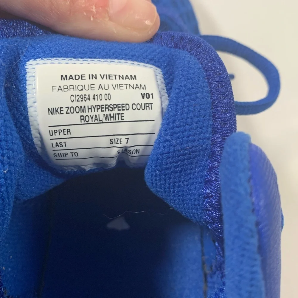 Nike Zoom Hyperspeed Volleyball Court shoes size 7.  They fit like a ladies 8.5.